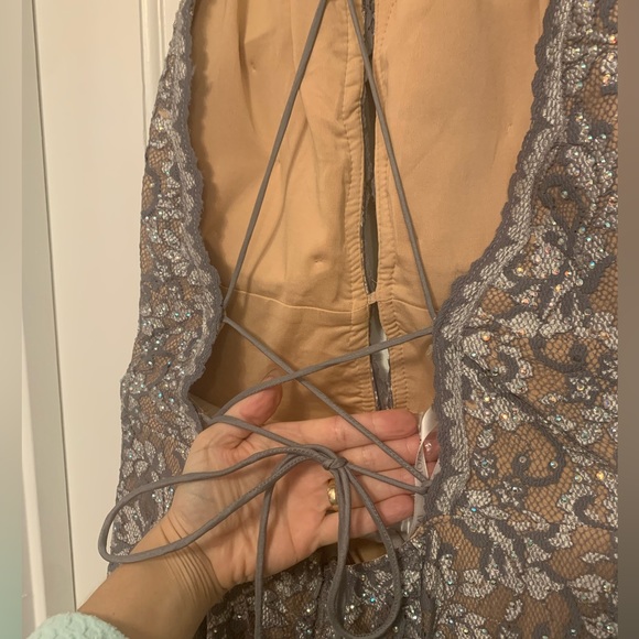 NWT Jovani Gray Lace & Sequin Sz 14 Floor-length Spaghetti-Strap Evening Gown - Picture 8 of 8